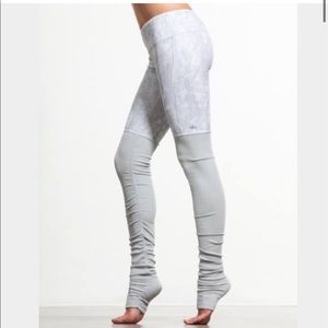 Alo Yoga High Waist Goddess Leggings 